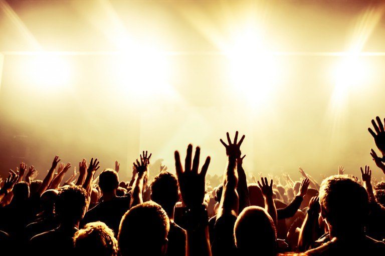 bigstock-silhouettes-of-concert-crowd-i-58789037